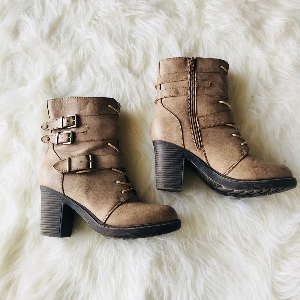 Shoedazzle Boots